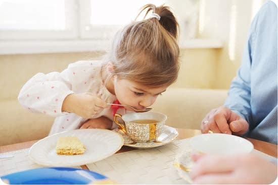 آیا نسکافه برای کودکان ضرر دارد ؟ |تاثیر قهوه بر رشد قد