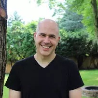 نویسنده کتاب مدرسه مردگان:جی. ای. وایت